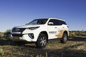 Huurwagen: Toyota Fortuner 4x4